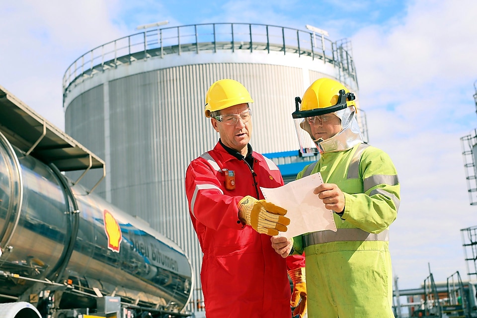 Shell operator and contractor