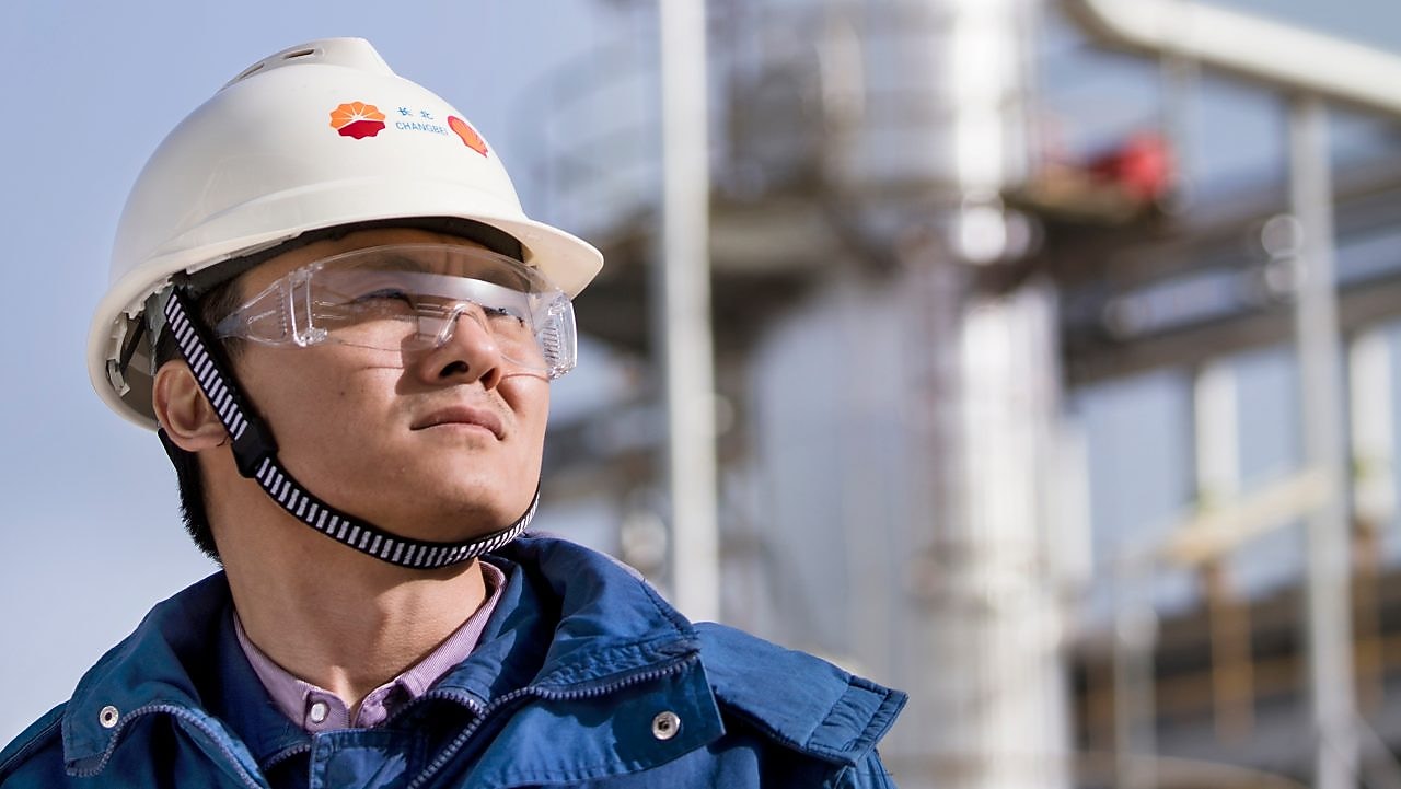 A shell Catalysts and Technologies employee