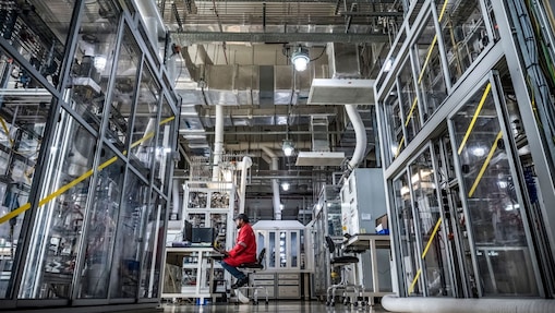 Shell Technology Centre, Bangalore. A Shell scientist working at computer Bangalore, India, 2018