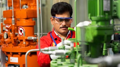 Laboratory worker in Shell laboratory at Shell Technology Centre Bangalore