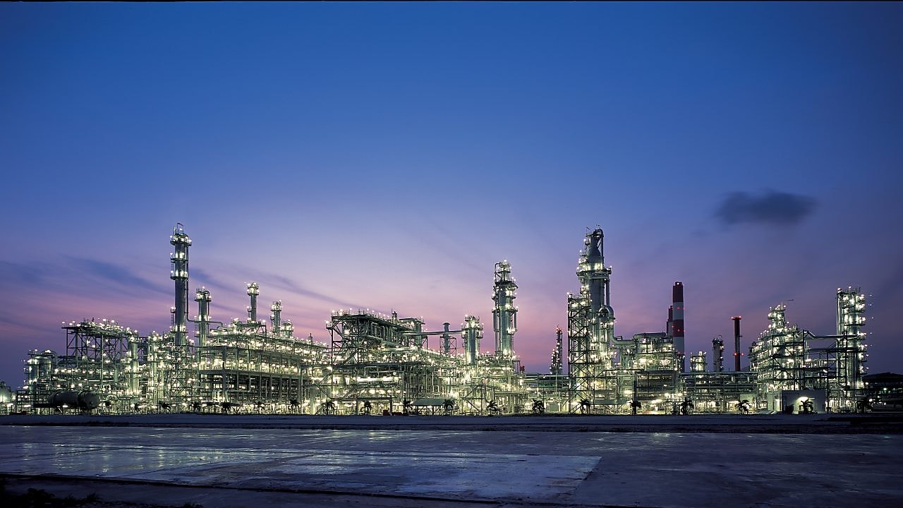 seraya complex singapore at night