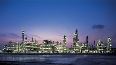 seraya complex singapore at night