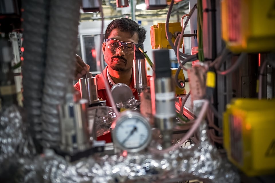 Shell worker qirh equipment used to facilitate dioxin removal.