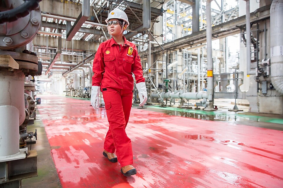 One shell hydrocracking catalyst employee