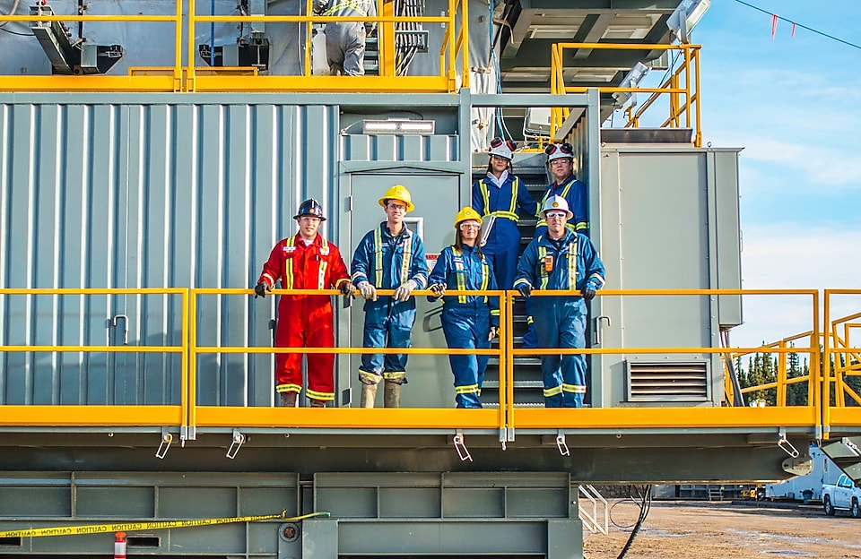 Employees calls in sulphur degassing results at a Shell plant