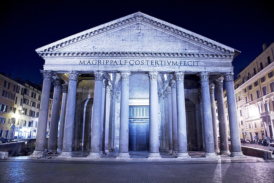 Ruins of a building in Rome city at night