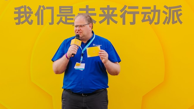 图注：壳牌汽车环保马拉松全球总经理Norman Koch现场发言