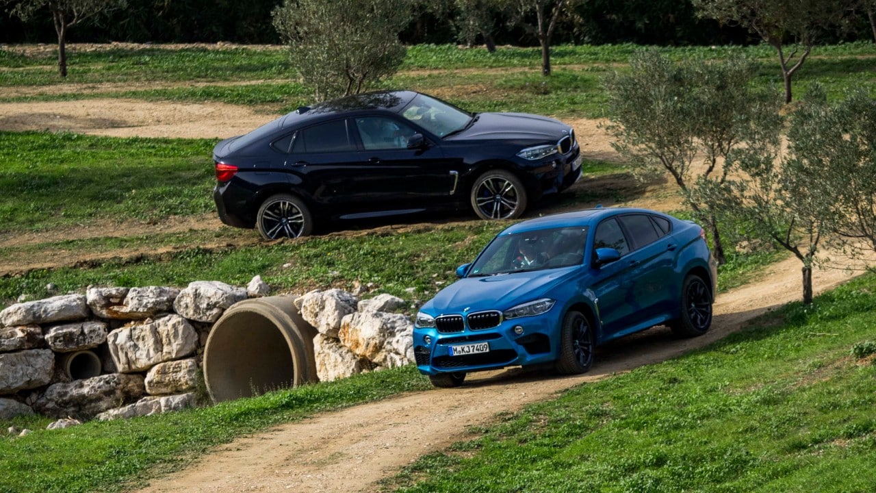 车辆上坡下坡，挑战者们一同感受壳牌PurePlus技术带来的超凡动力。