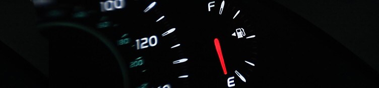 汽车中显示低油耗的仪表板