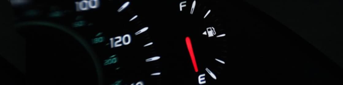 汽车中显示低油耗的仪表板